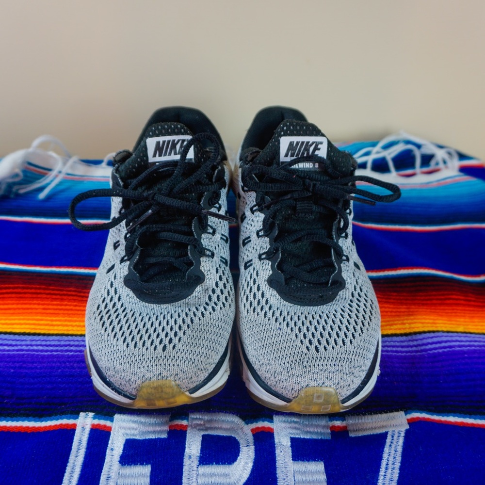 Nike tailwind 8